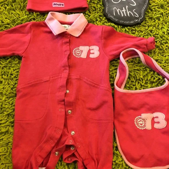 Roots Infant Set in Vibrant Pink - Picture 5 of 7
